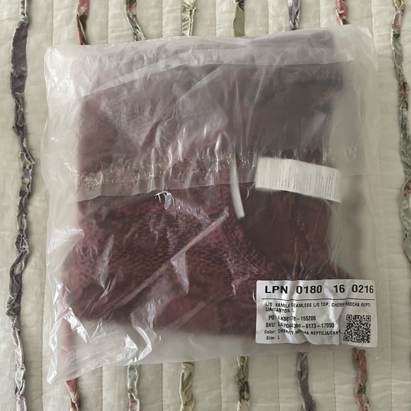 NWT Fabletics athletic long sleeve - Picture 4 of 4